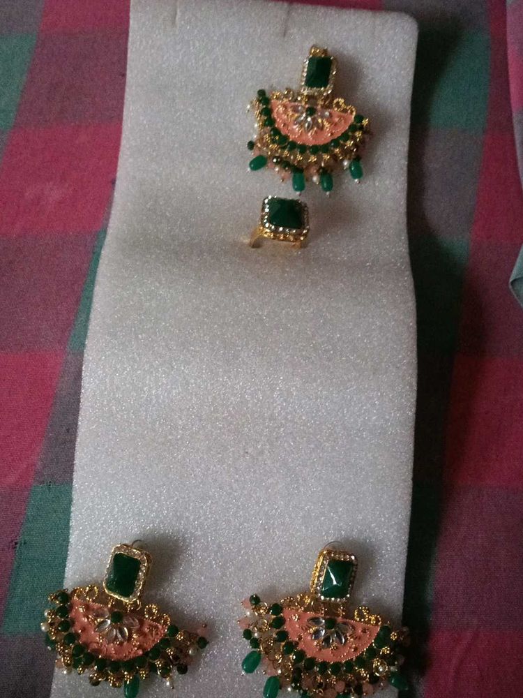 Green Stone &amp; Pearl Jhumka Set