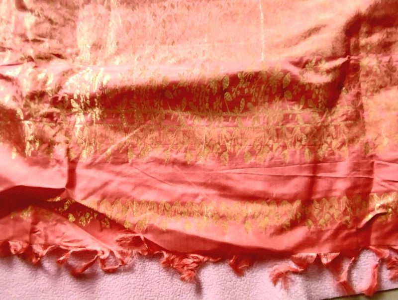 Elegant Silk Saree with Gold Print