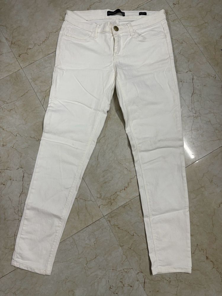 Classic White Skinny Jeans