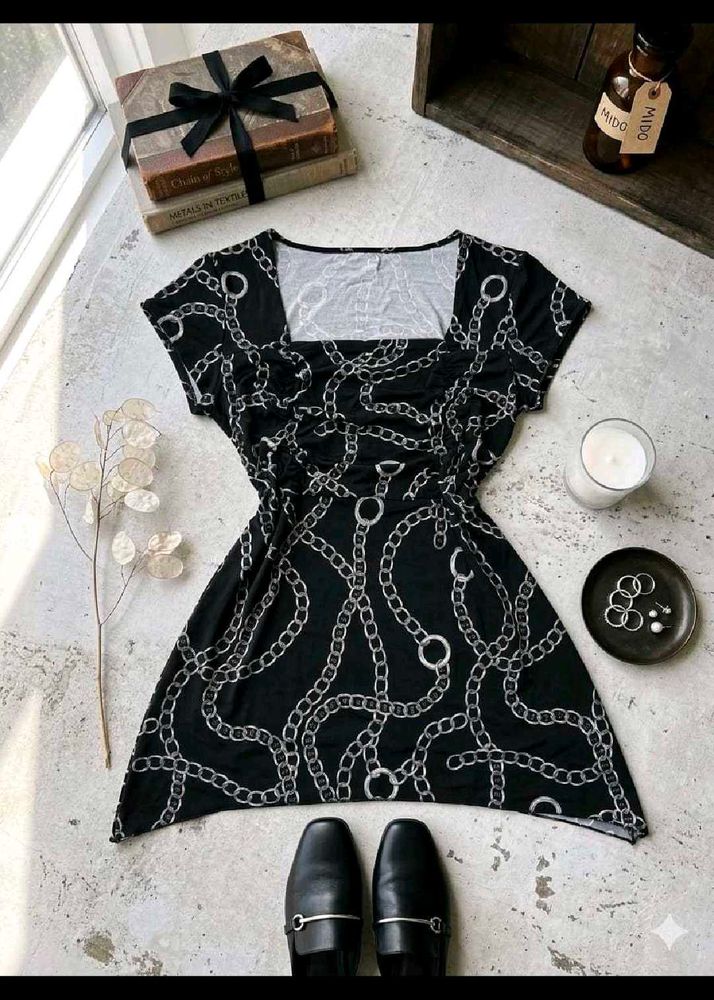 Chic Chain Print Square Neck Dress