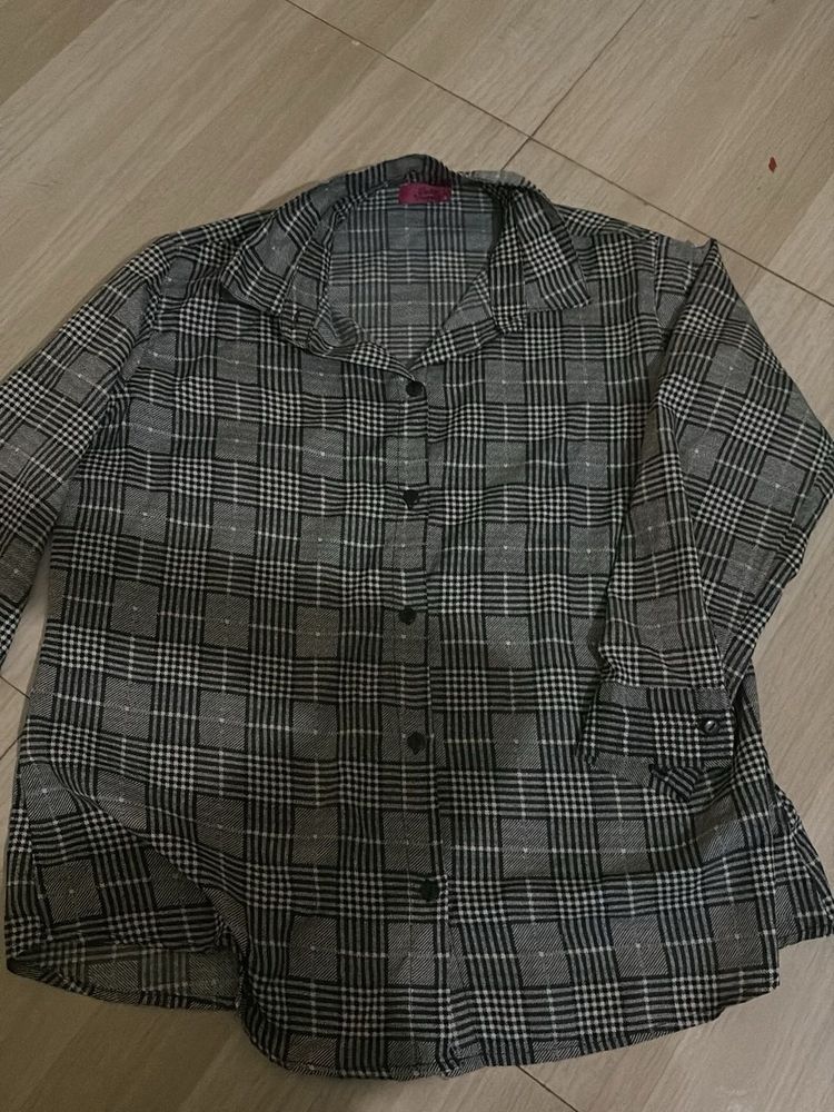 Chic Plaid Button-Up Shirt