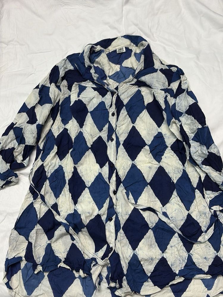 Stylish Blue Diamond Print Top