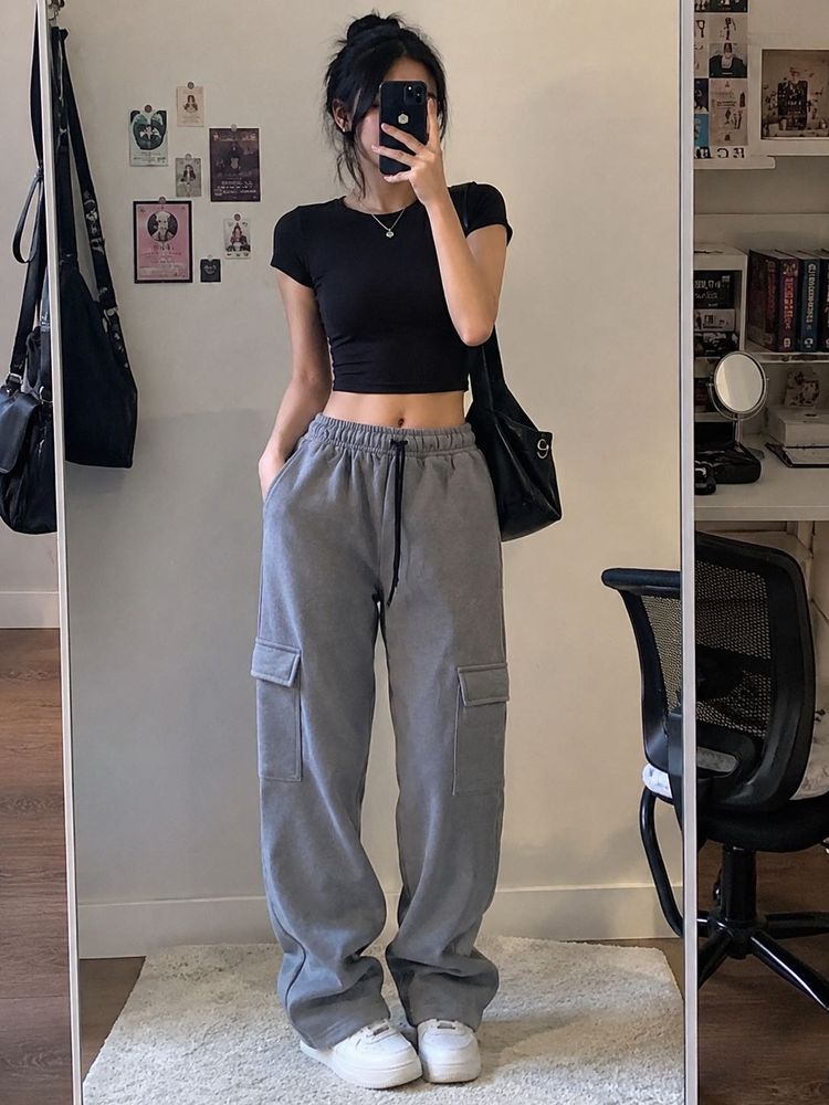 Comfortable Grey Cargo Sweatpants