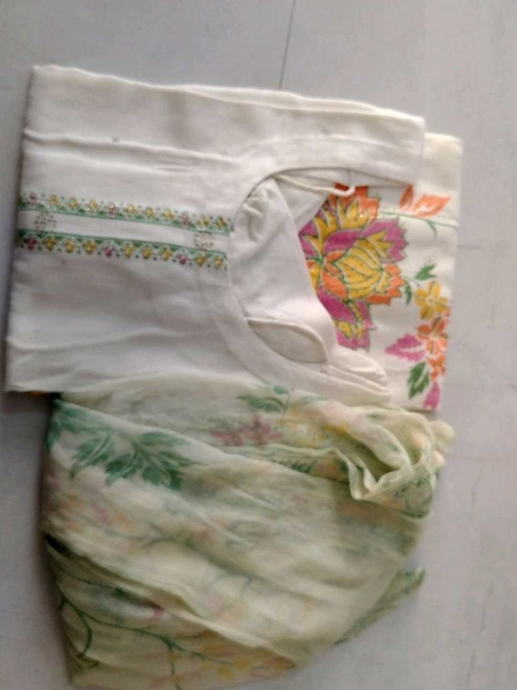 Beautiful Floral Kurta Set