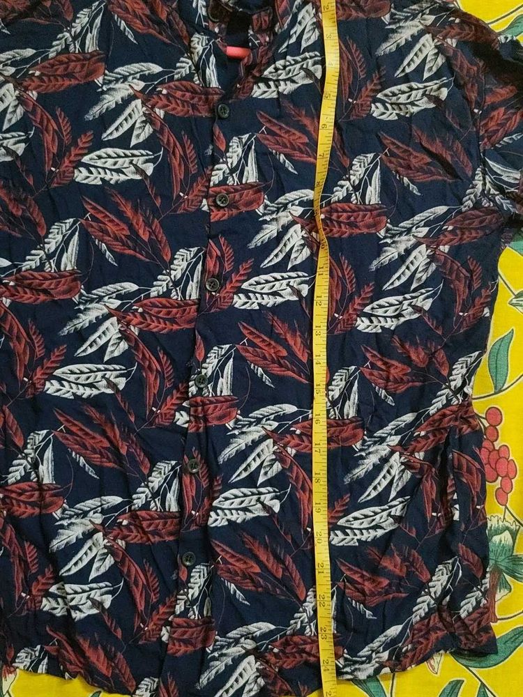 Men's Leaf Print Button-Down Shirt
