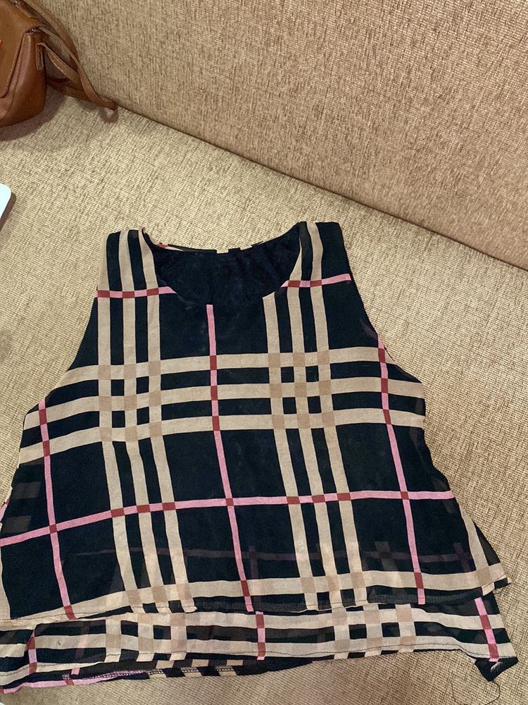 Sleeveless Stripes Crop Top