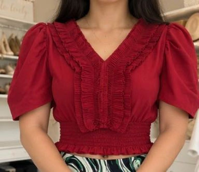 Chic Ruffled V-Neck Crop Top