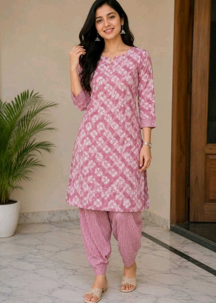 Elegant Pink Kurta with White Design