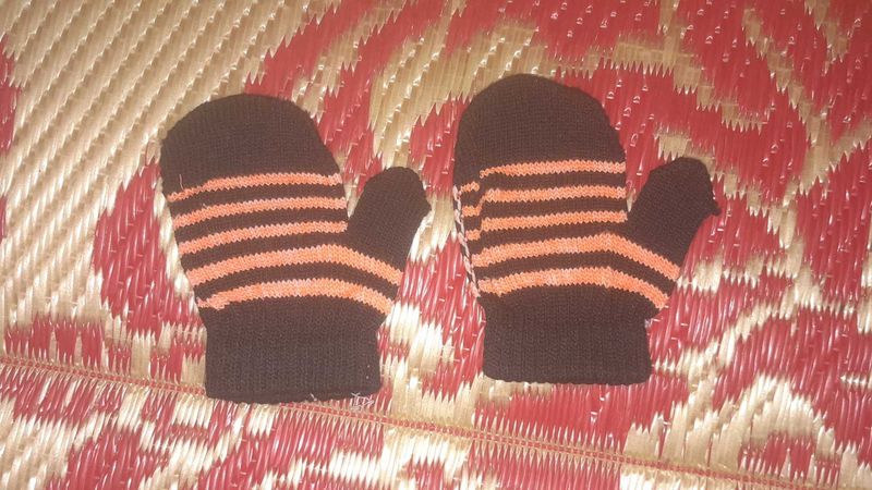 Striped Knit Mittens