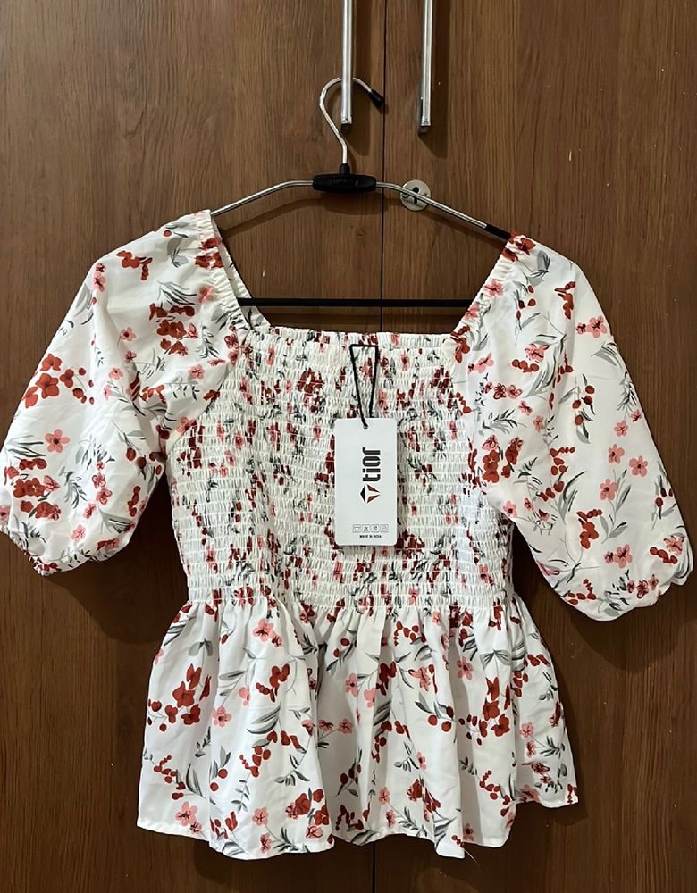 Floral Peplum Top>>>> SALE 🌸