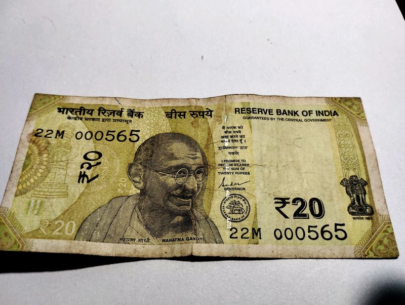 22M 000565 Note Rs20