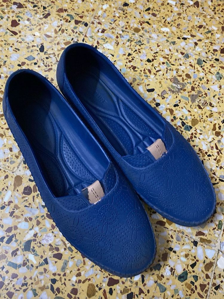 Stylish Blue Ballerina Flats