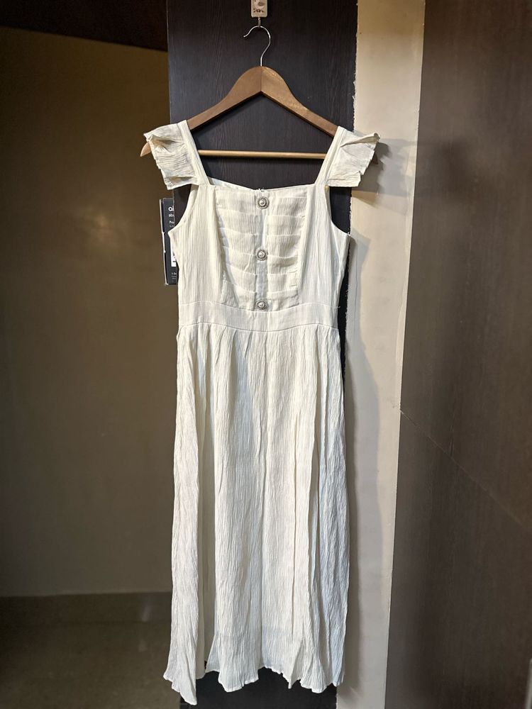 Elegant Cream sundress 🤍
