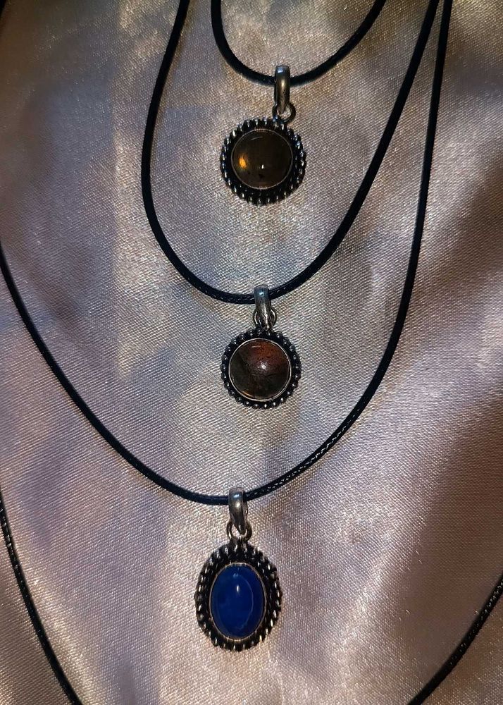 gemstone pendant necklace (healing crystals)