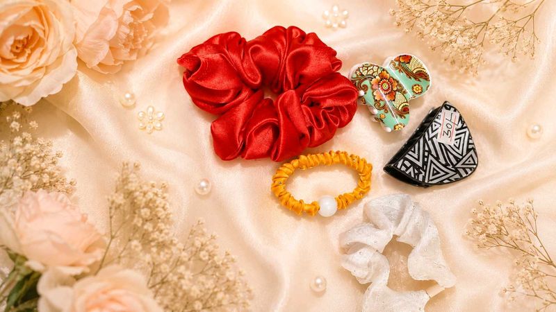Set of 4 Chic Hair Accessories