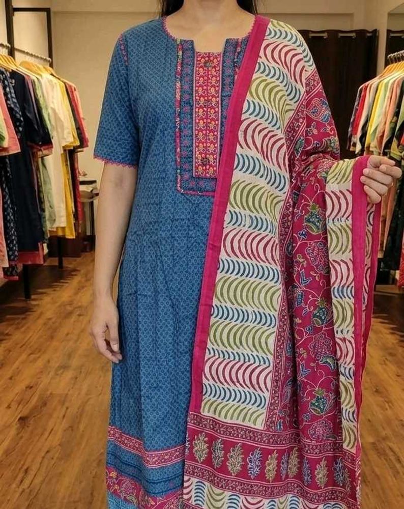 Stylish Blue Printed Kurta Set