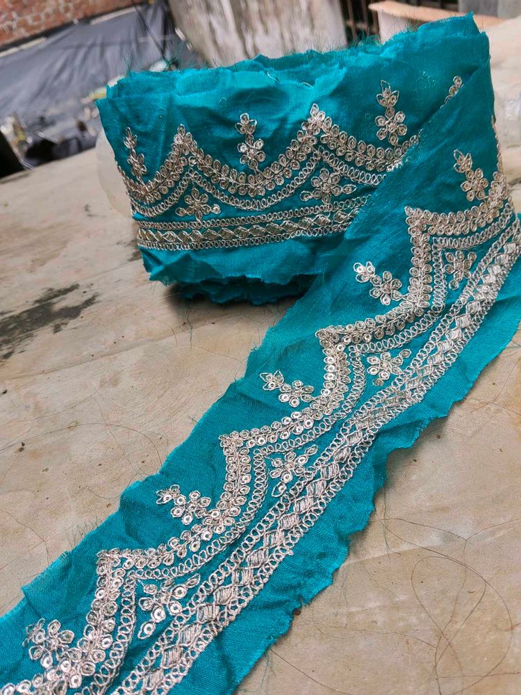 Embellishments lace