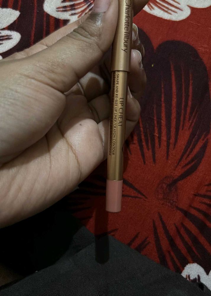 Charlotte Tilbury  Cheat Lip Liner