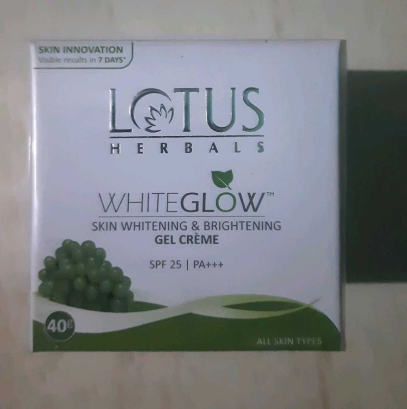Lotus Herbals White Glow Gel Creme