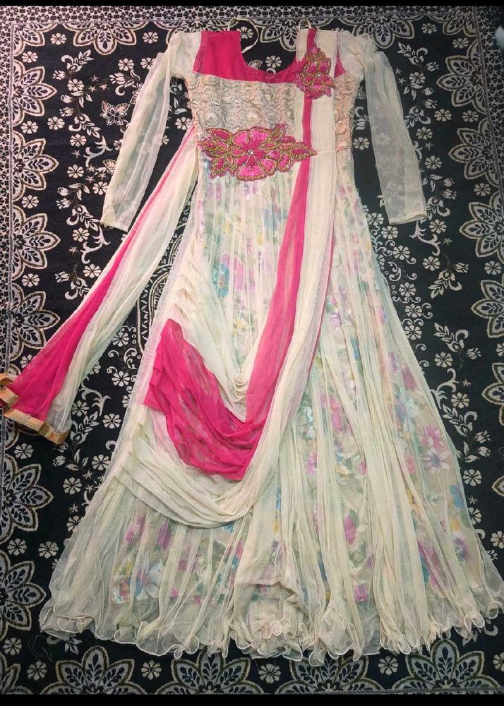😍 Floral Print Ethnic Gown