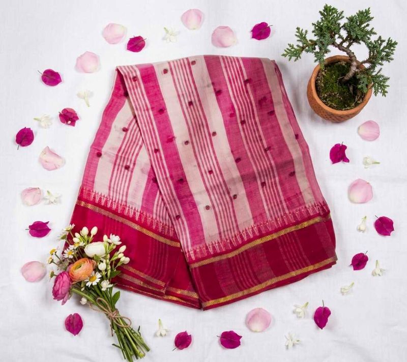 Kolkata Tant ki Saree (without blouse)