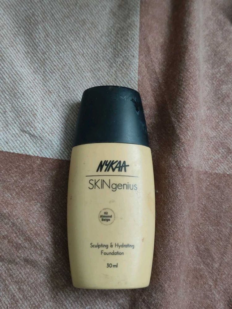 Nykaa SKINgenius Sculpting Hydrating Foundation