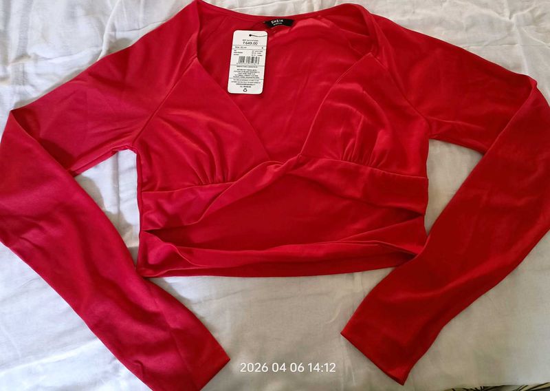 Red Long Sleeve Crop Top