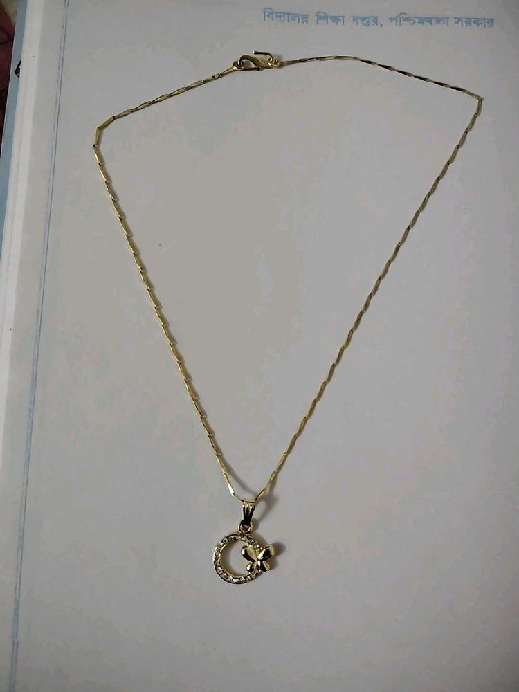 219.Gold Butterfly Pendant Necklace