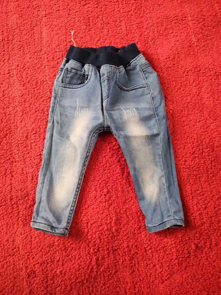 Light Wash Distressed Jeans