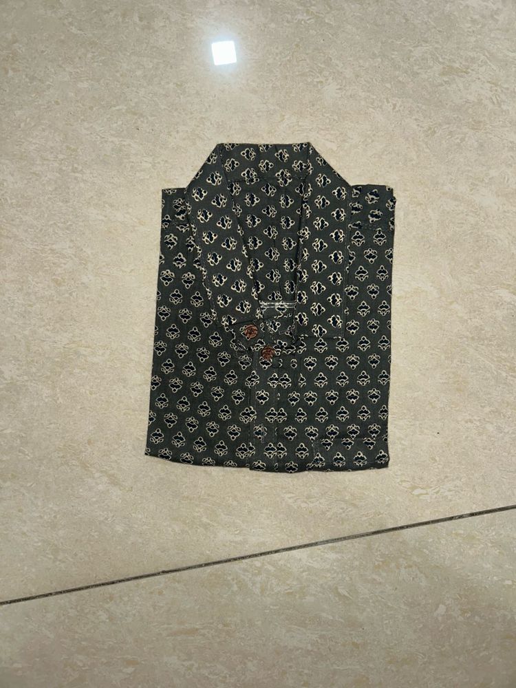 Patterned Men's Shirt