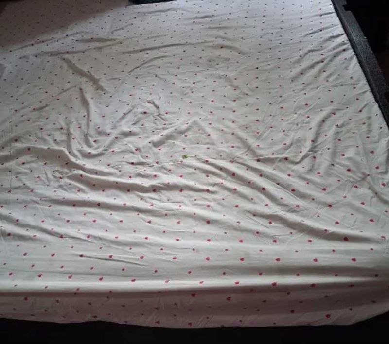 Cute Heart Pattern Bed Sheet