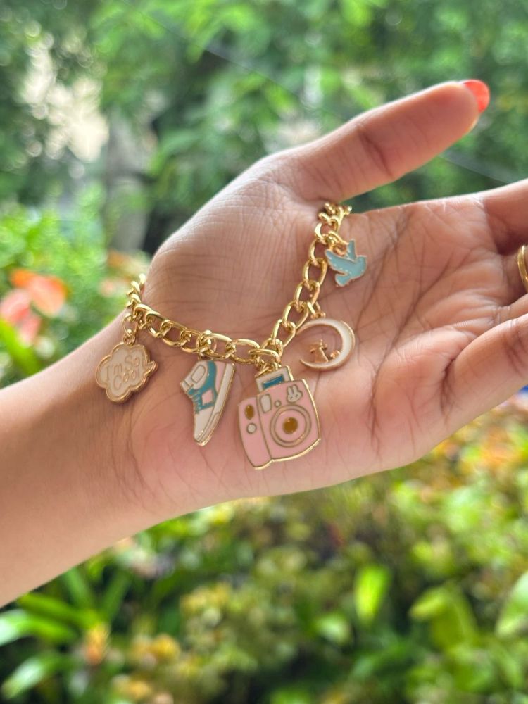 Cute Charm Bracelet with Camera &amp; Sneaker