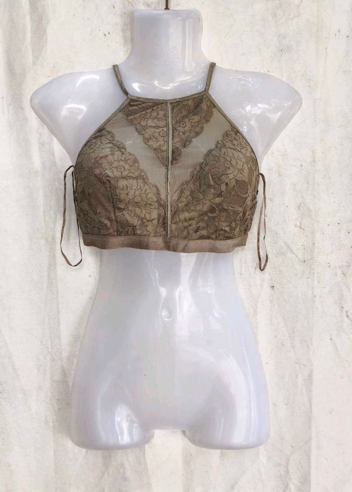 111810. Elegant Lace Halter Neck Blouse