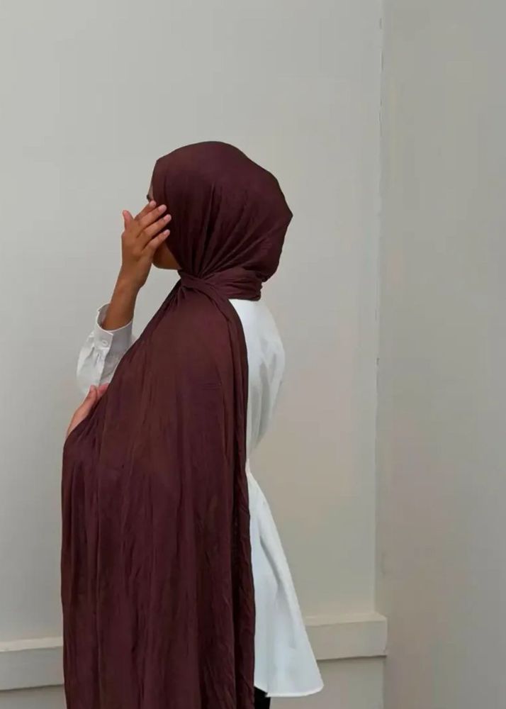 Elegant brown jersey hijab