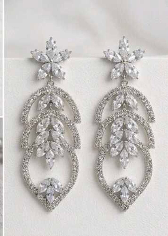 Sparkling Crystal Drop Earrings(AD)