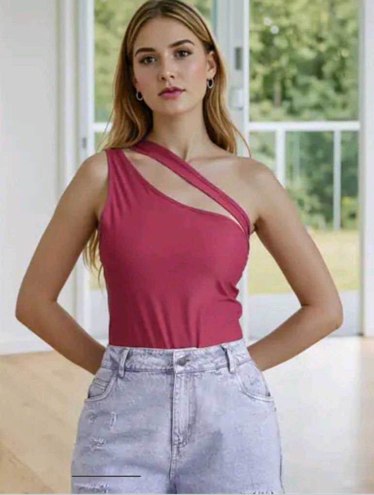 Chic Cutout One-Shoulder Top