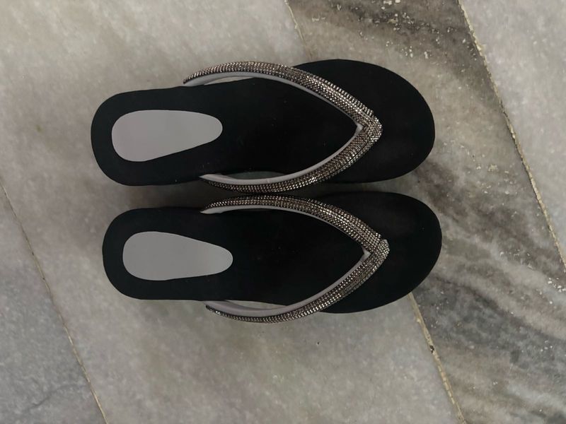 Sparkling Black Flip-Flops