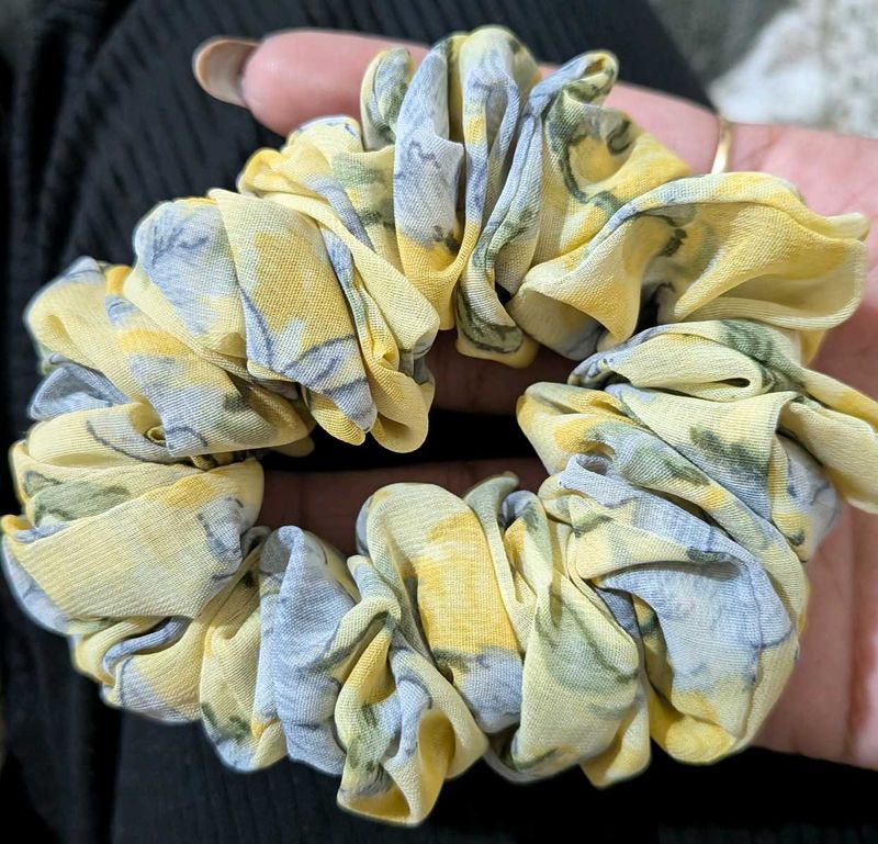 floral scrunchies pack of 2