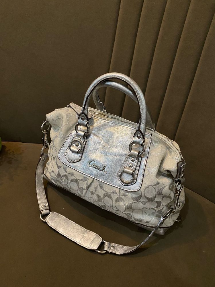 Authentic coach bag to die for