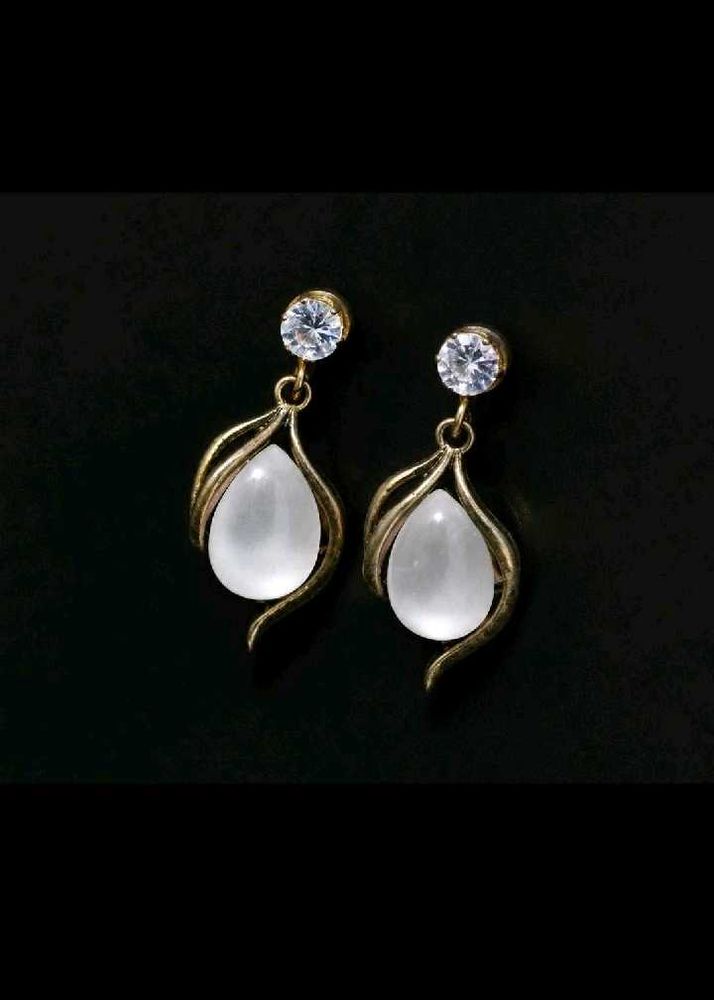 Elegant Teardrop Stone Earrings