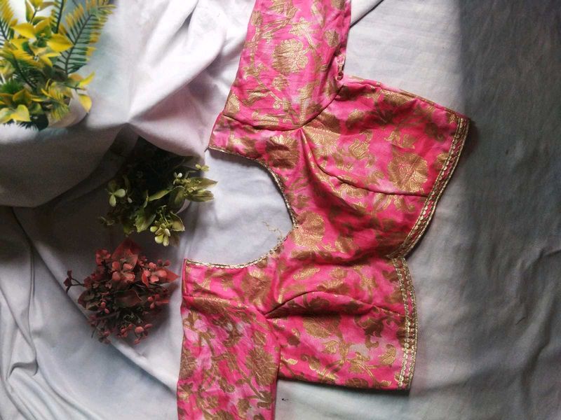 used but condition good and shiny febric