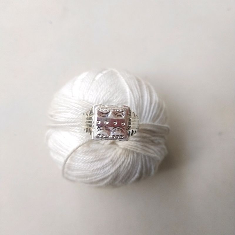 Man's 925 Hallmark Silver Casting Ring