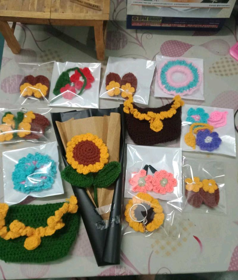 Handmade Crochet Flower Hair Accessories, key chai