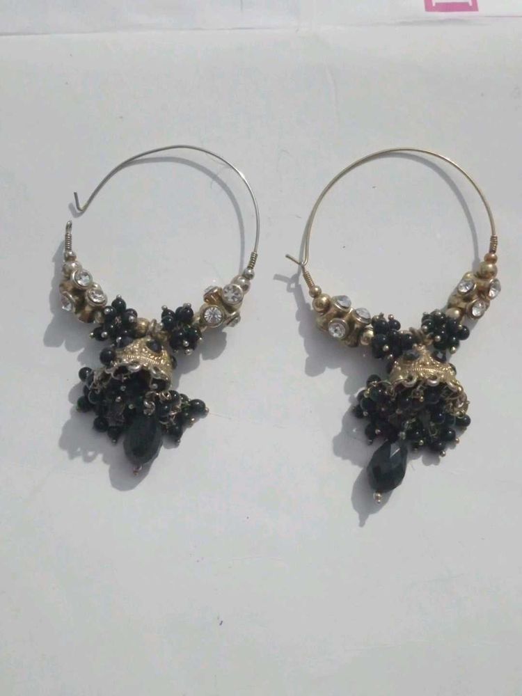 Beautiful Black &amp; Gold Jhumka Earrings