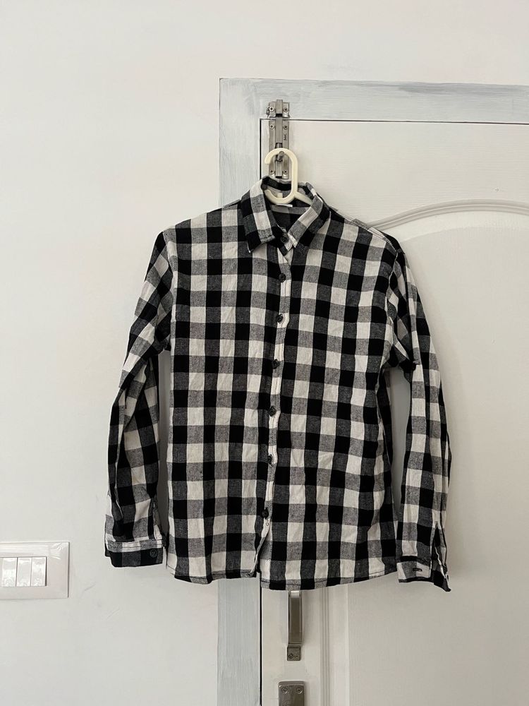 Classic Black &amp; White Plaid Shirt