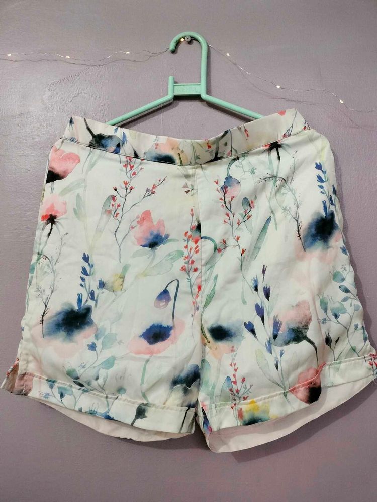 FLORAL GOA/BEACH VACATION SHORTS