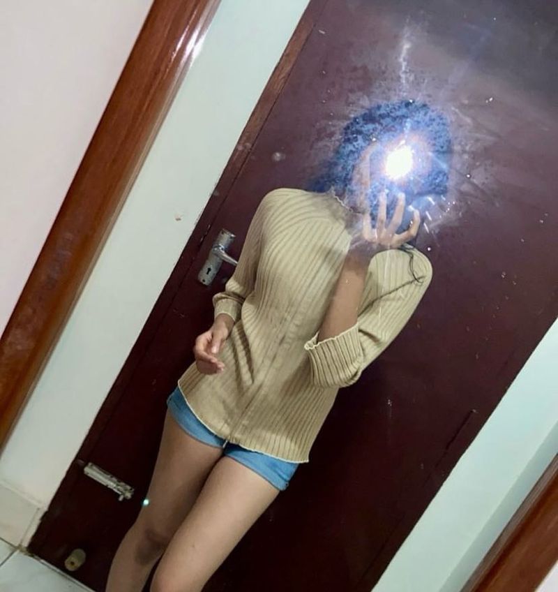 Stylish Beige Knit Top