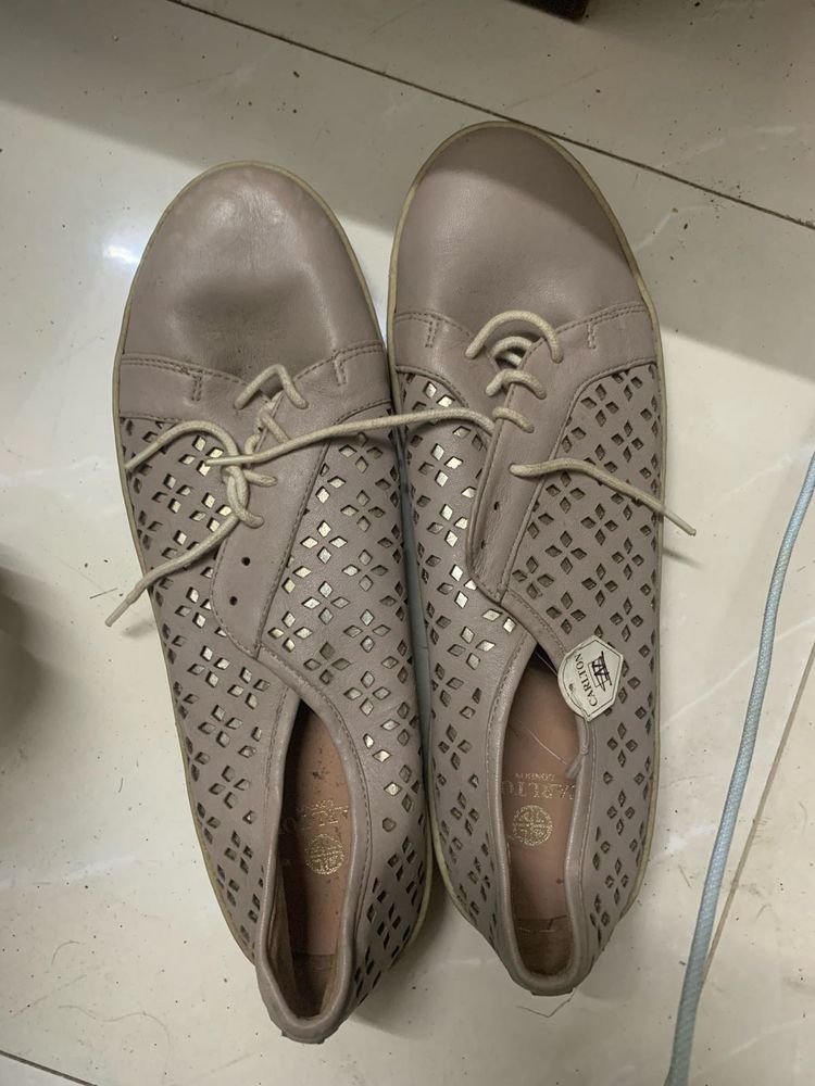 Stylish Women's Perforated Lace-Up Shoes