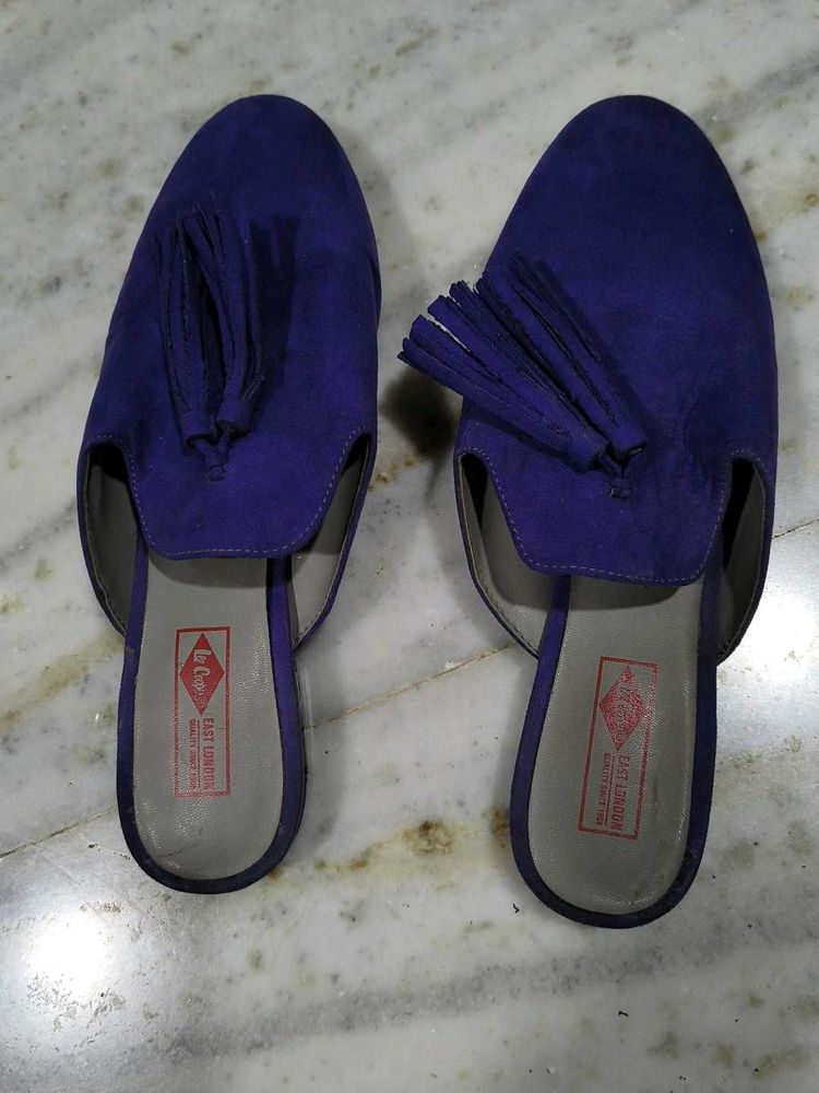 Stylish Blue Tassel Mules