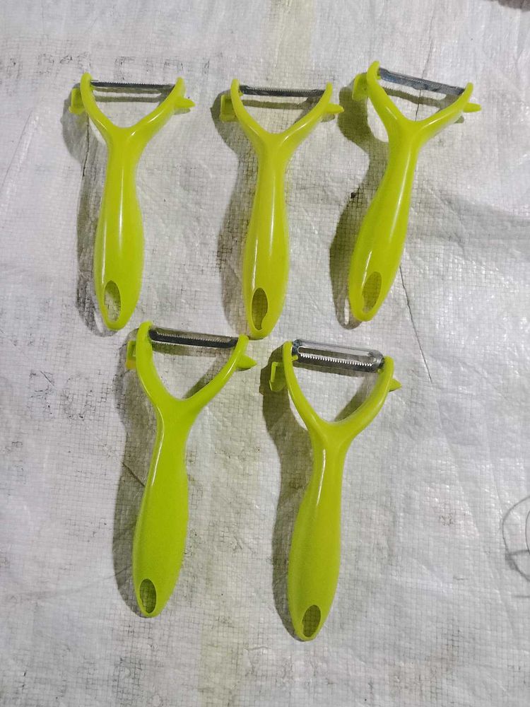 Set of 5 Y-Peelers for Kitchen Use